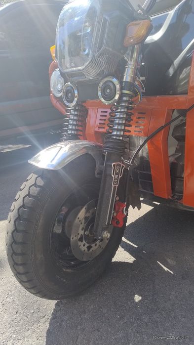 Трицикл гібридний 2500W 58,5A 72V