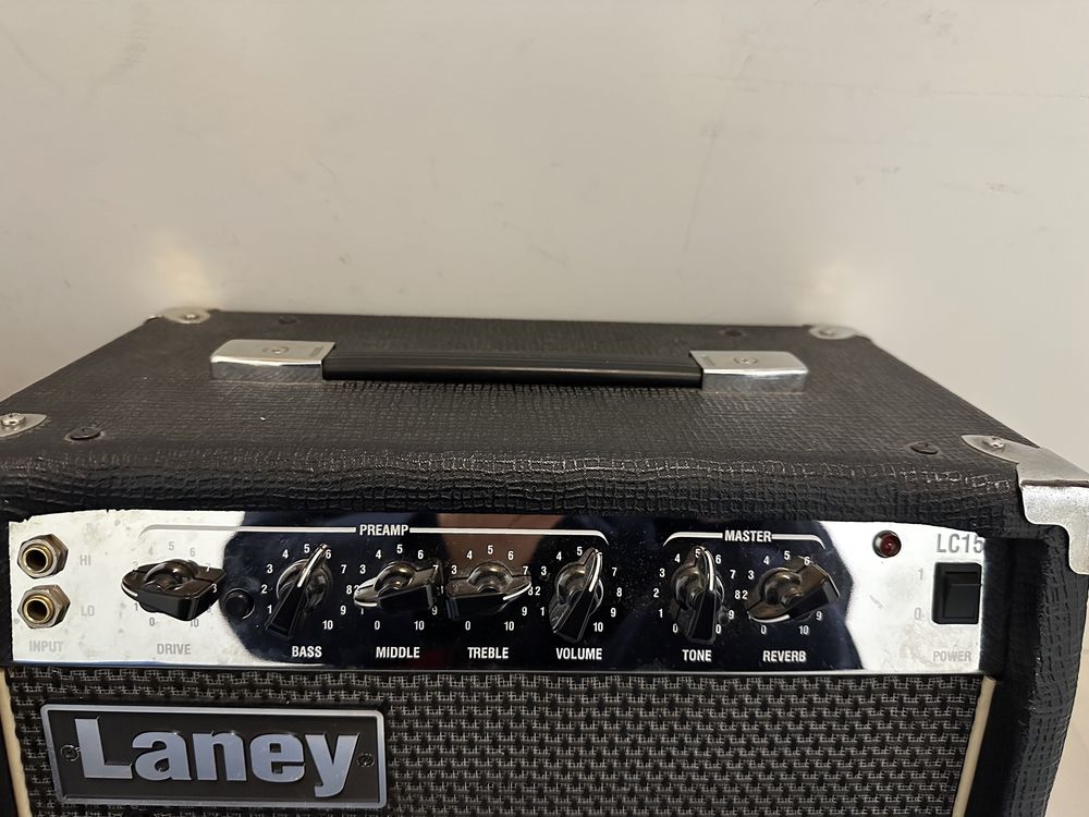 Amplificador Laney LC 15 Valvulado