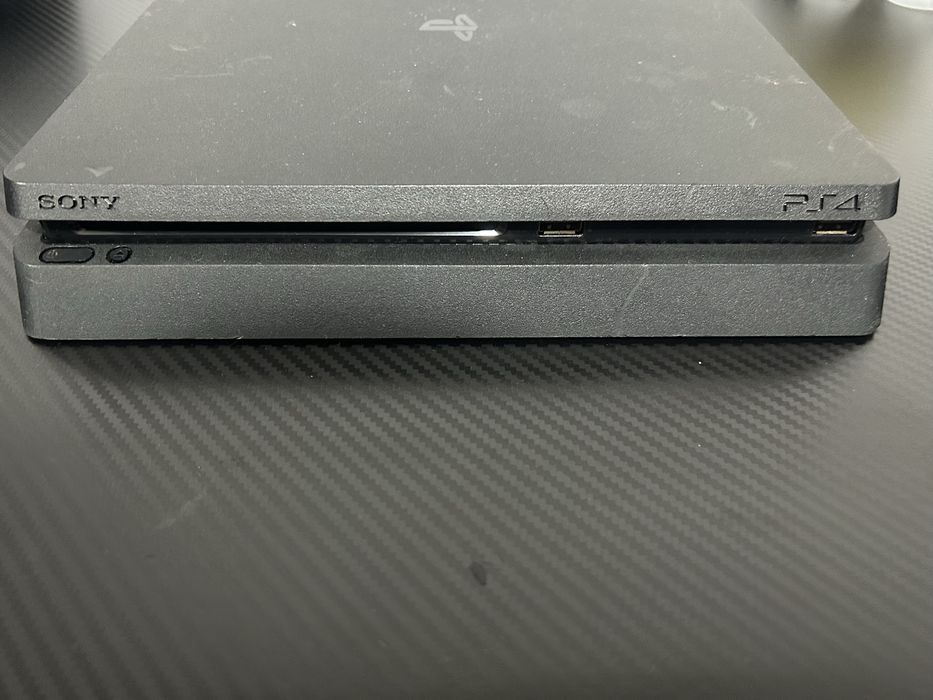 Ps4 slim com comando
