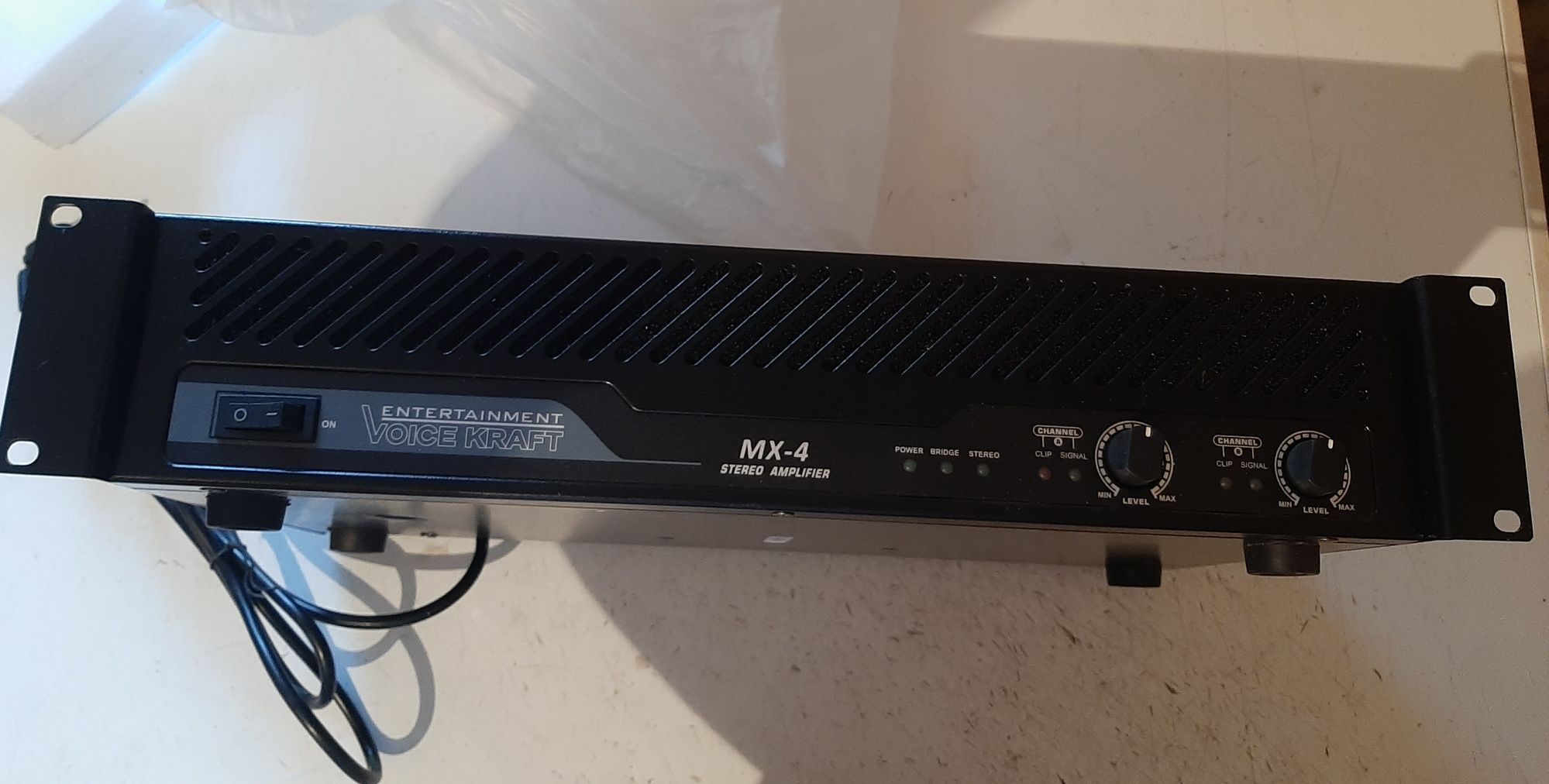 Wzmaczniacz estradowy voice kraft 400 w koncowka mocy mx-4