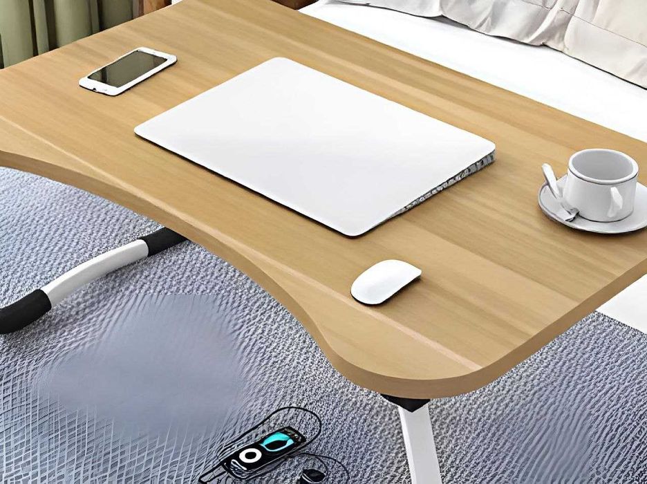 Стіл для ноутбука та планшета  матовий під дерево