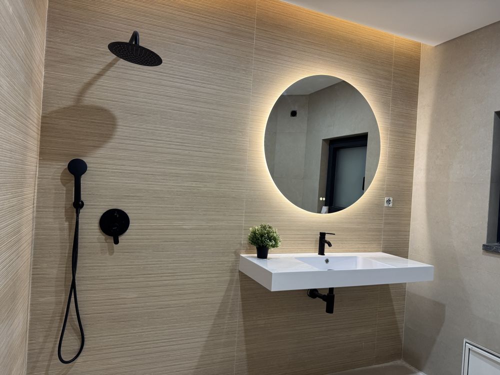 Moradia T4 nova com Jacuzzi, jardim privado e acabamentos de luxo