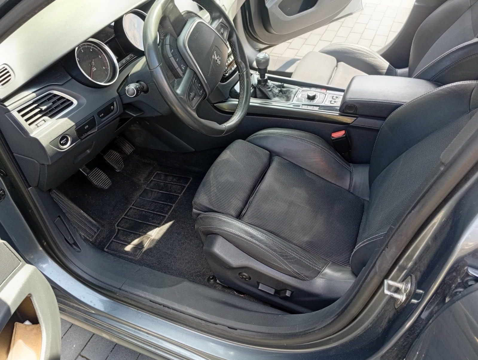 Peugeot 508.Alone. 2.0hdi   163km.