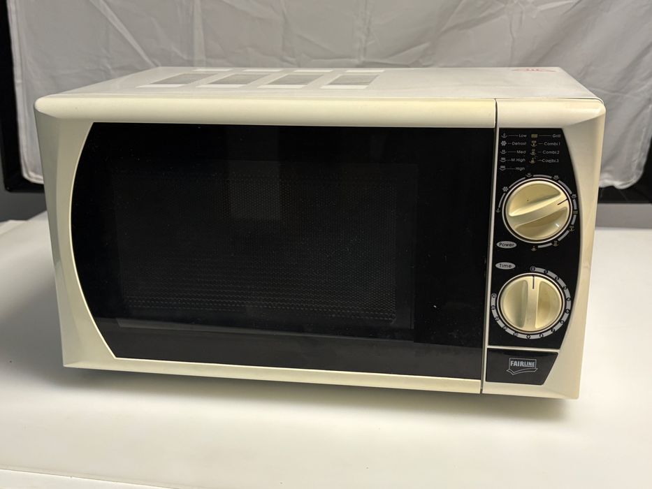 Microondas Fairline 700W