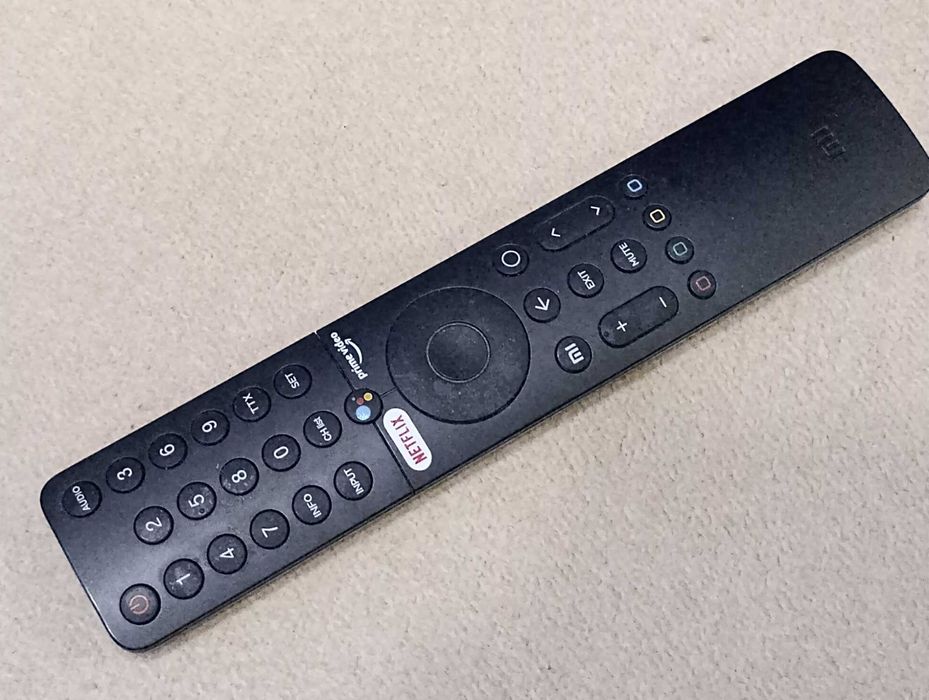 Markowy 43 cale, bardzo dobry Smart TV, UHD 4K.