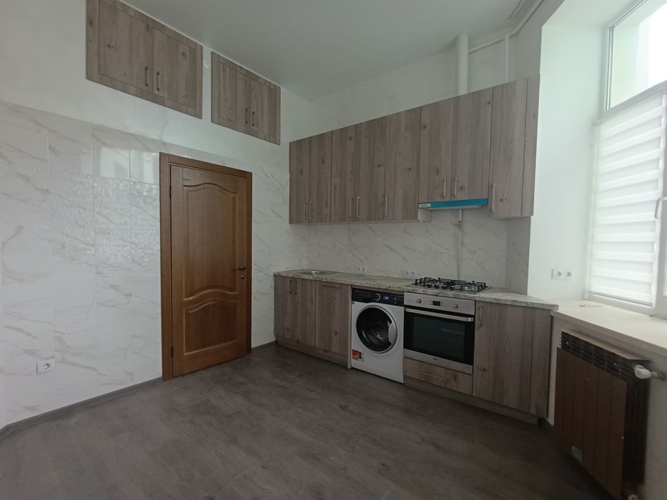 Продам 1 кімнатну квартиру по вул. Драгоманова