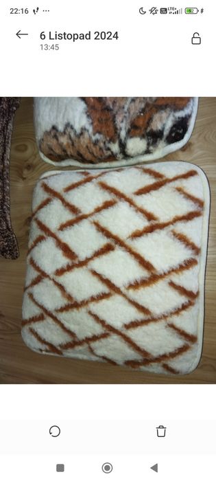 Okazja ! Dwie poduszki z Naturalnej Wełny trzecia Gratis .