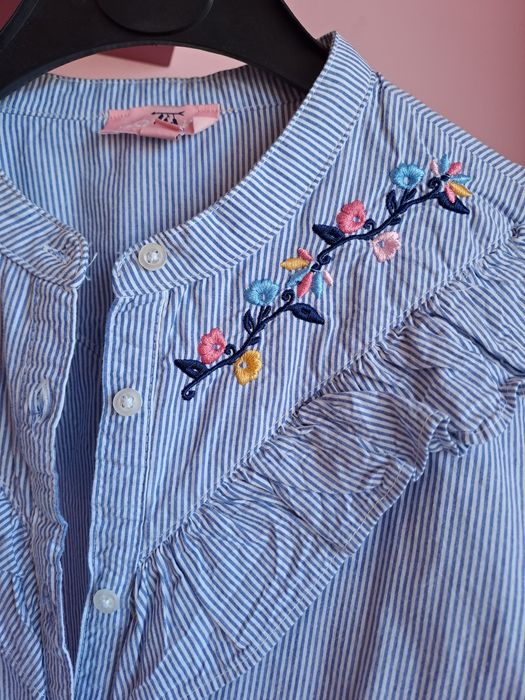 Blusas meninas 10 a 13 anos 10€ cada