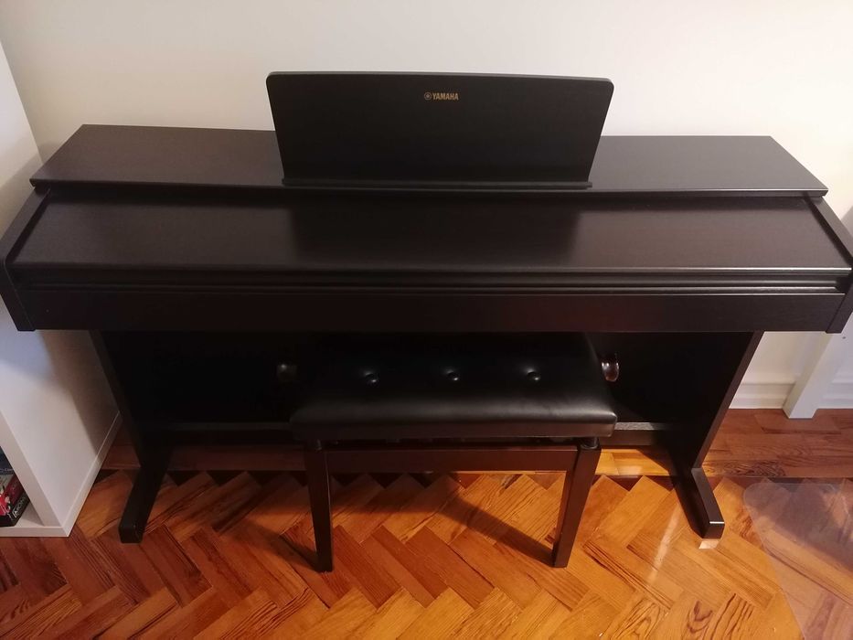 Piano Yamaha YDP-143 R Rosewood