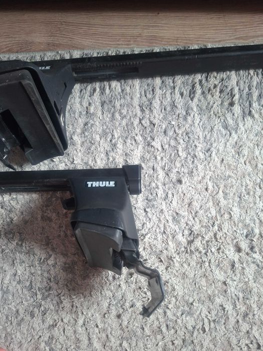 Belki/relingi dachowe THULE