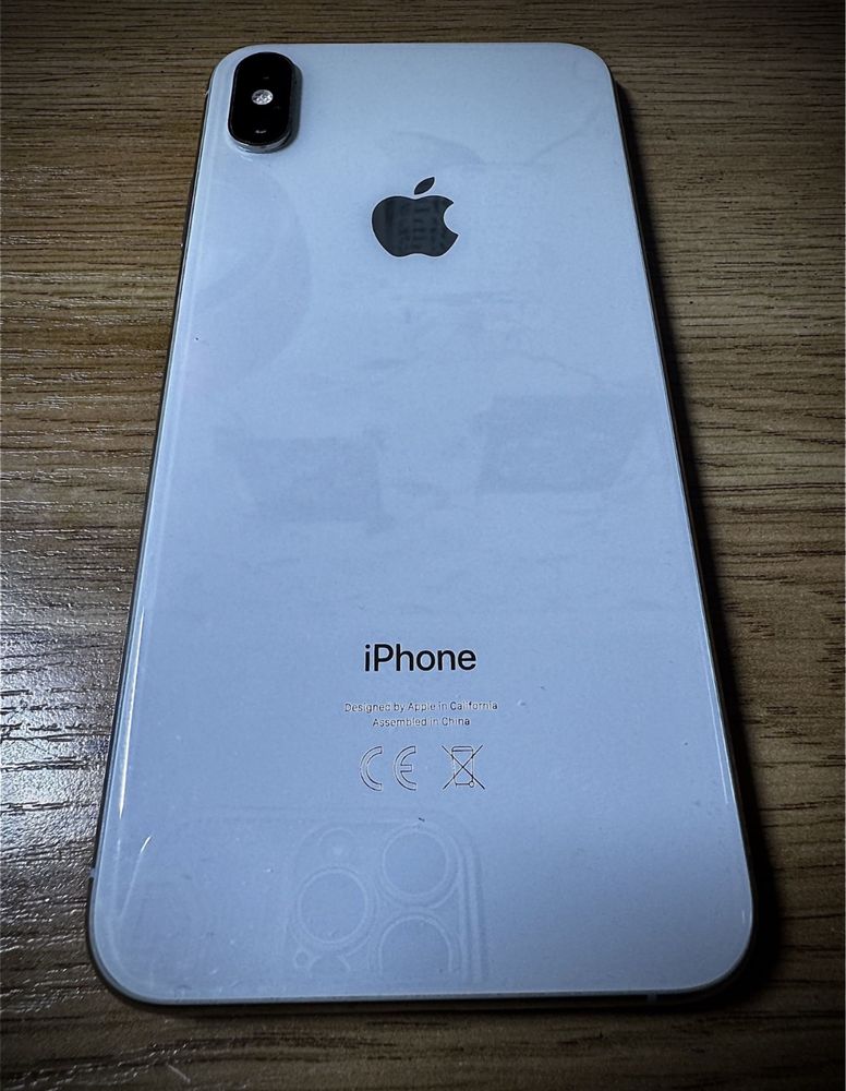 iPhone XsMax 64 + AirPods 2 + 5 стекл + 3 чехла