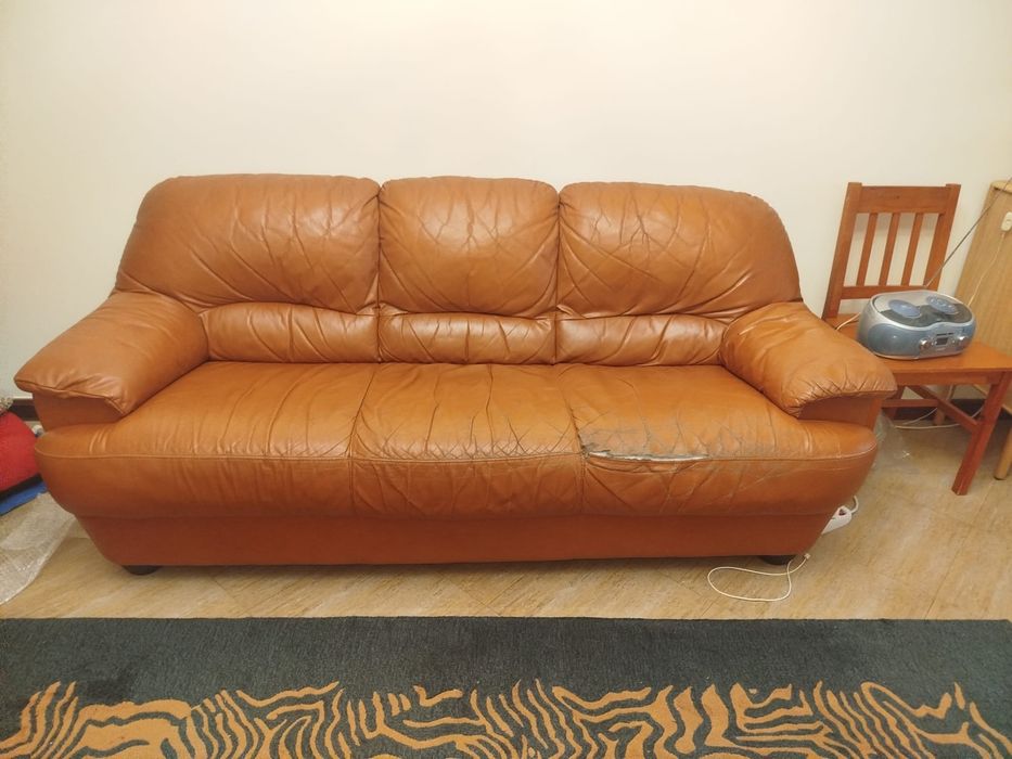 Sofás de pele de cor castanho 2 lugares + 3 lugares