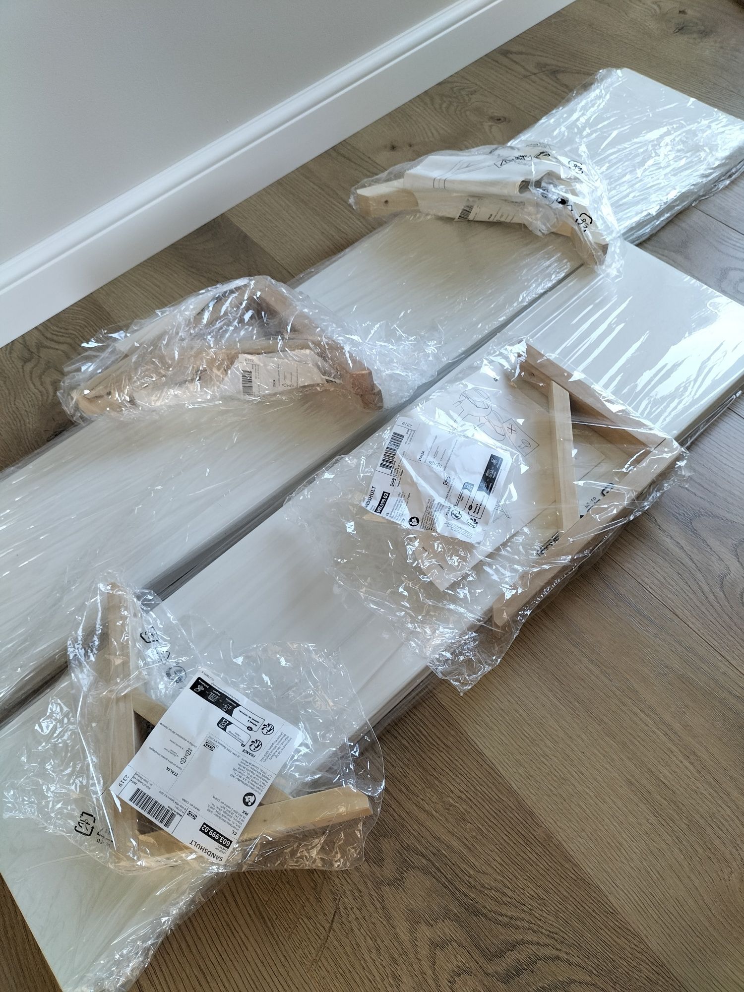 Półka ścienna drewniana Ikea