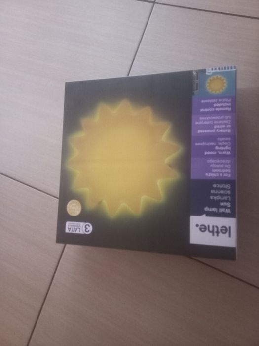 Lampka ścienna z pilotem Lethe