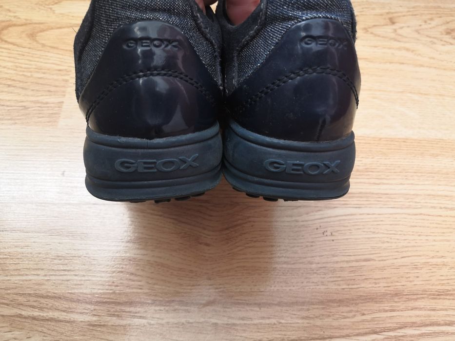 Кроссовки бренда Geox, размер 30