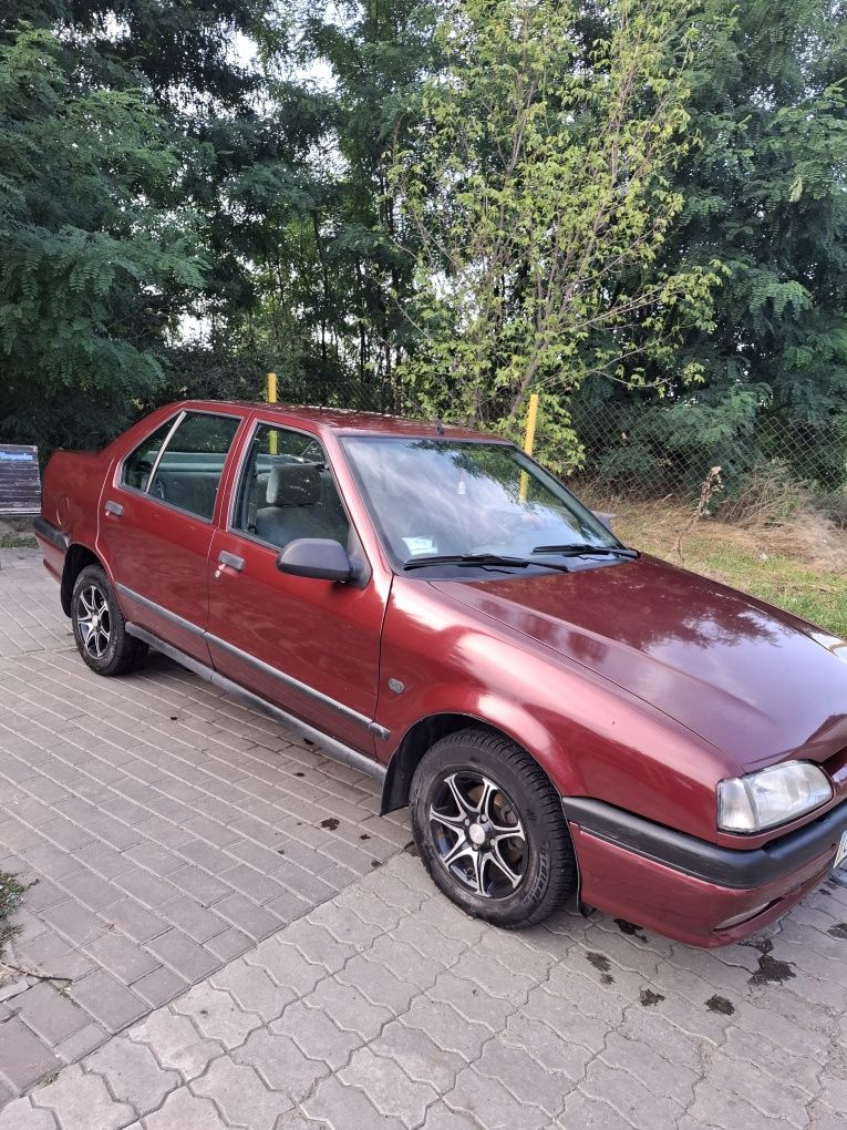 Renault 19 седан