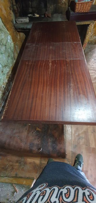 Mesa de cozinha com seis cadeiras