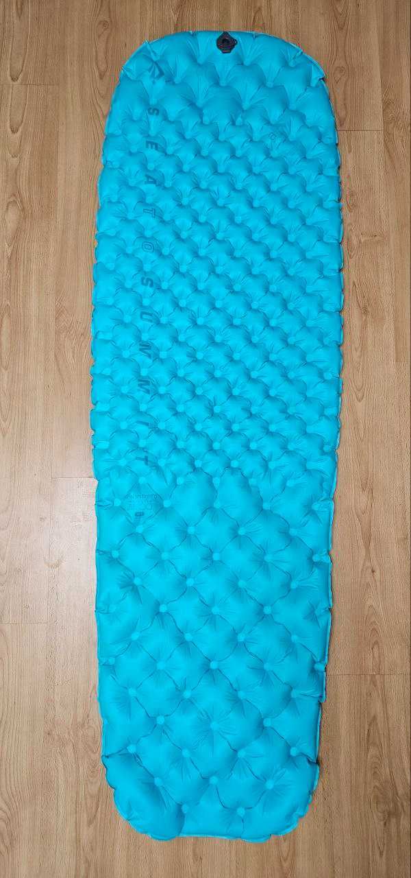 Надувний жіночий килимок Sea to Summit Comfort Light Insulated Mat