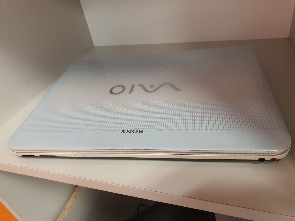 Laptop Sony vaio VPCEA1S1E