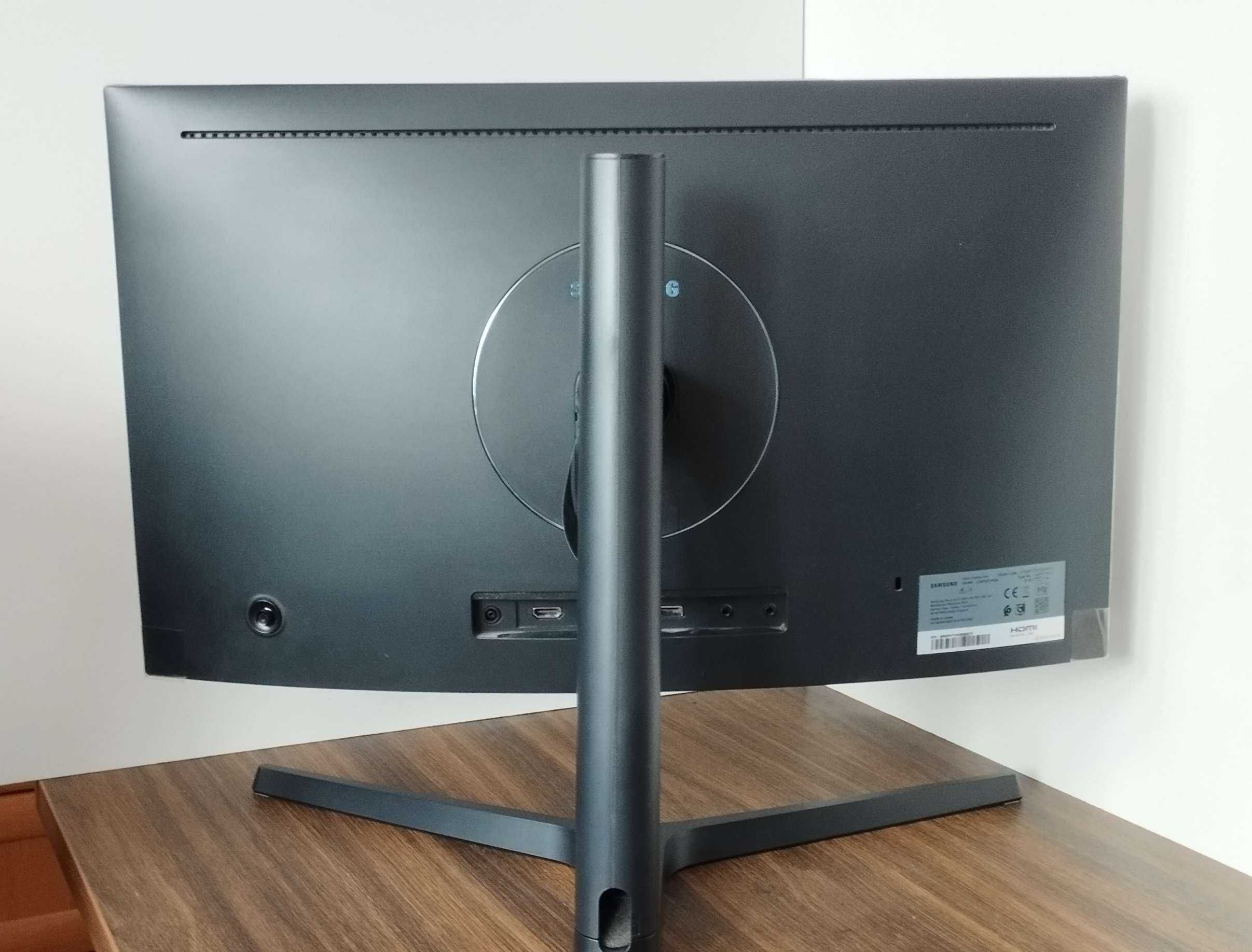 Monitor Samsung C24FG73FQU – 144Hz, 100% sprawny