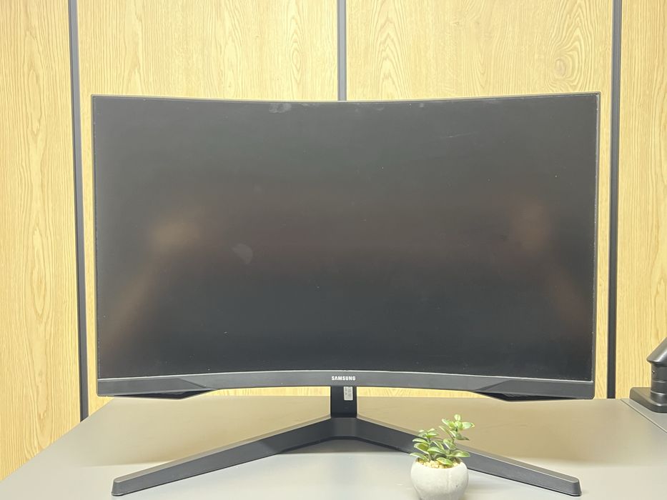 Монітор Samsung odyssey g5 27" 165hz Wqhd