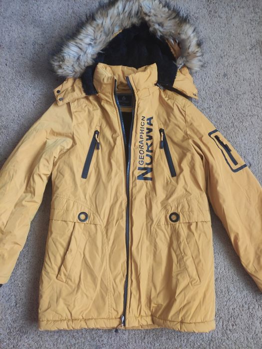 Продам зимову куртку на хлопчика