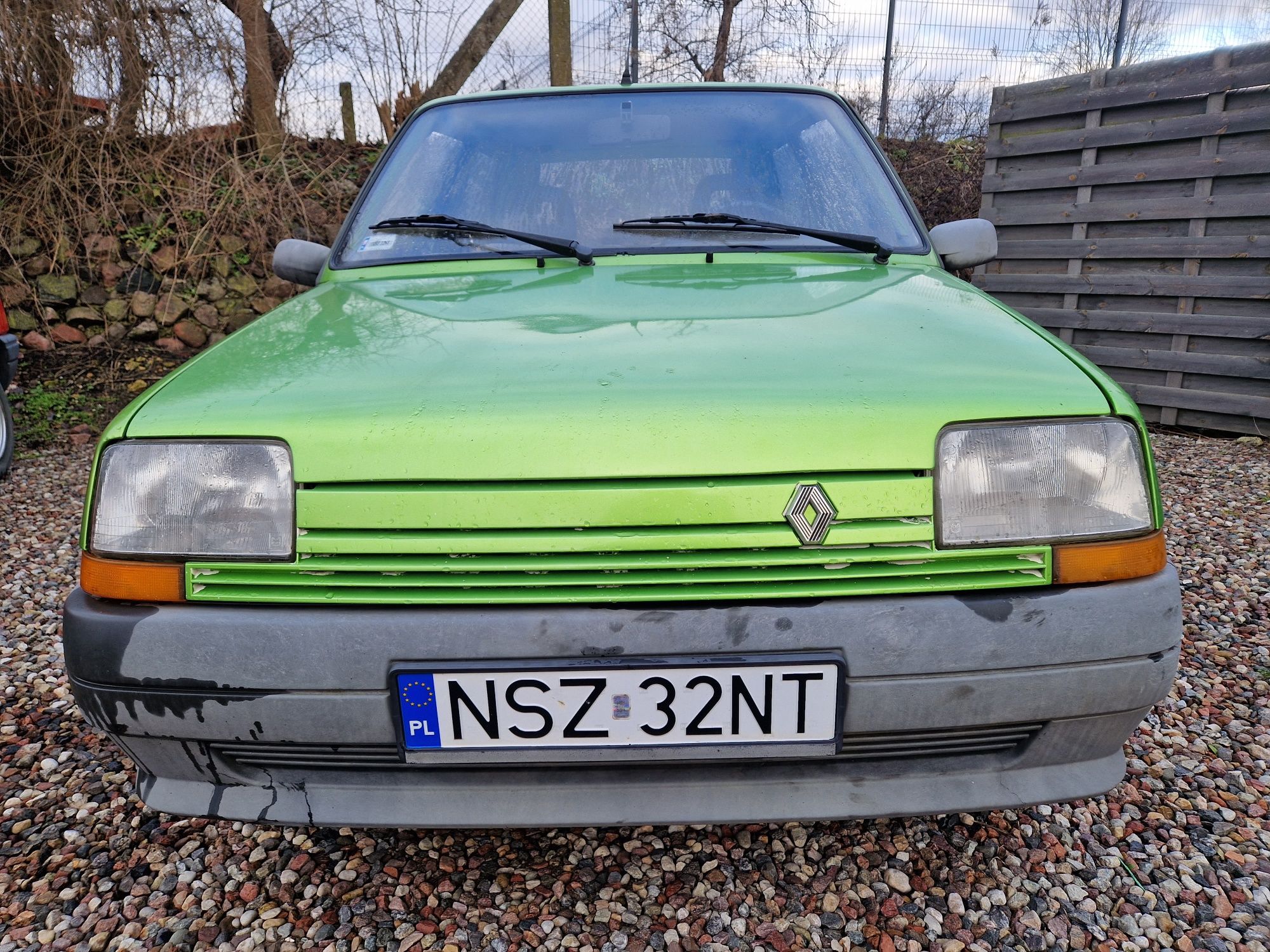 Renault 5 1.4 benzyna,  1989r. jeżdżący, kompletny, ozdoba komisu