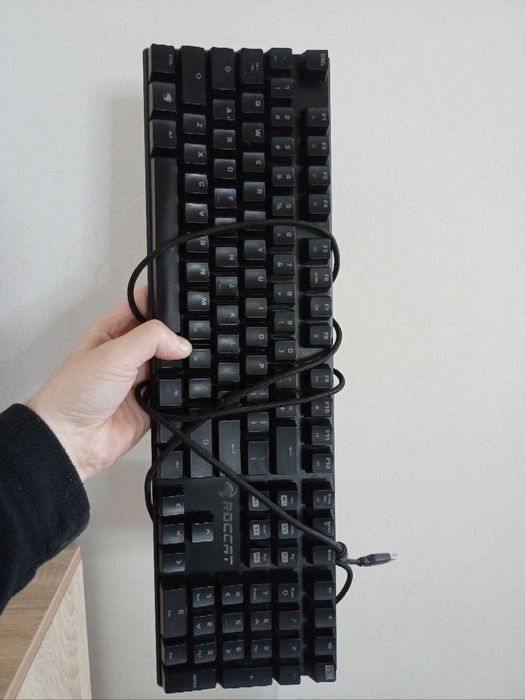 Клавіатура механічна Roccat Suora FX ROc-12-251 (не змащені кнопки)