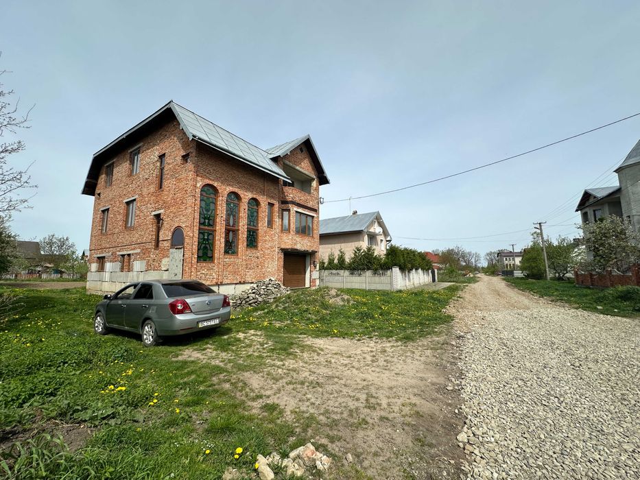 Продаж Добротного Житлового будинку на околиці міста Стрий