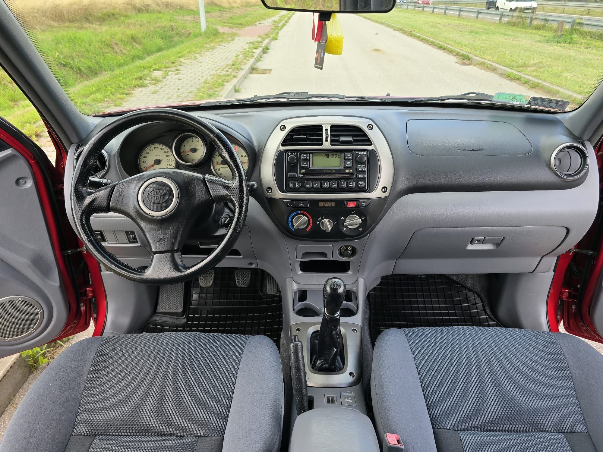 Toyota RAV4. 4x4 Niski przebieg