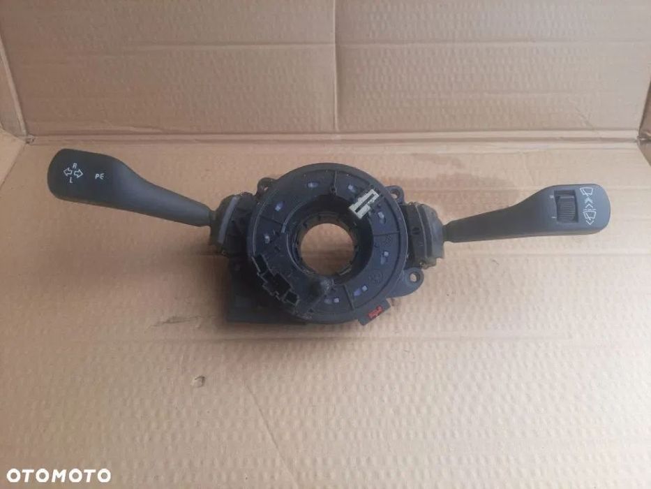 Przełącznik manetka kierunkowskazów wycieraczek pająk BMW E46 kombi taśma zwijak