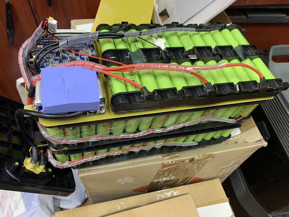 Відповідальне зберігання з періодичною підзарядкою акумуляторів Сервіс