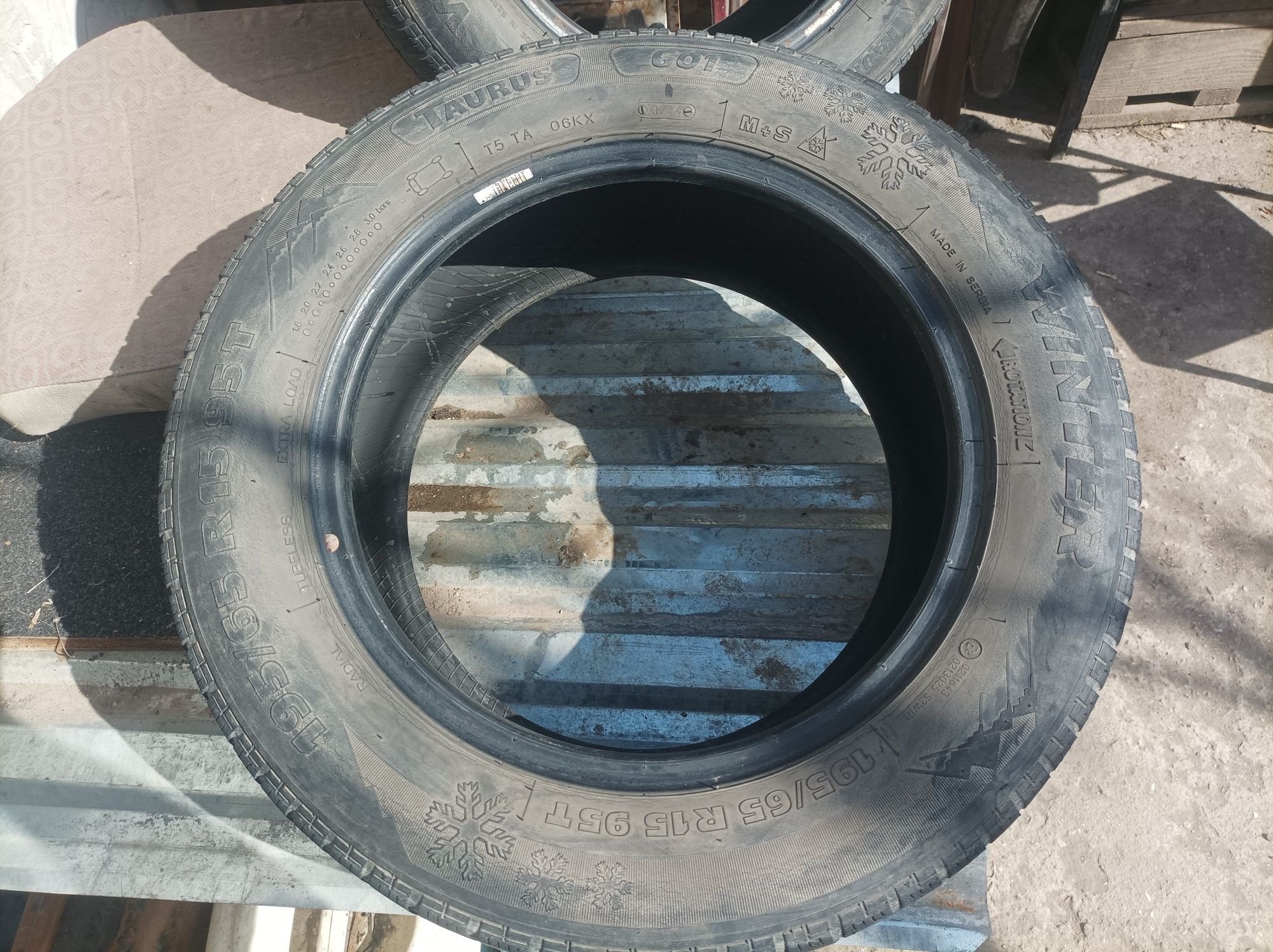 Продам пару резины Taurus 195/65/R15 2014