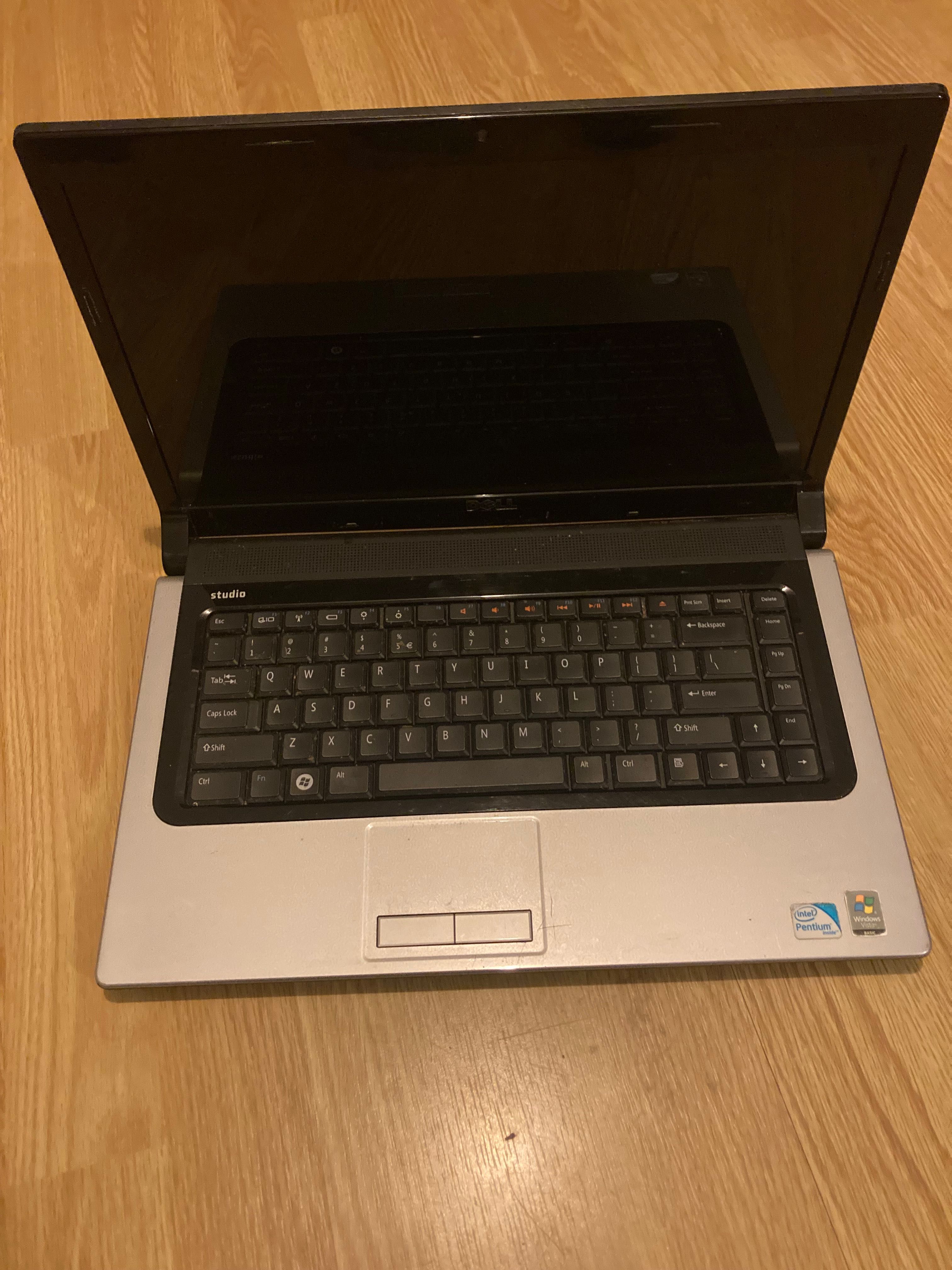 Laptop Dell z baterią , usxkodzony