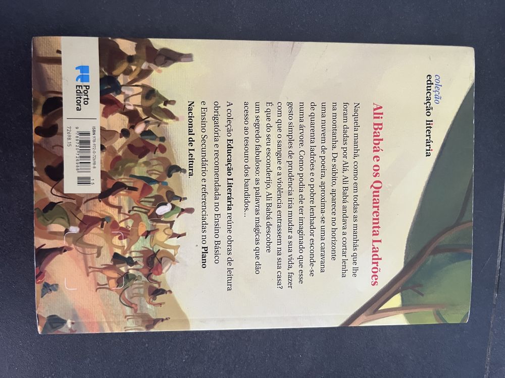 Livro “Ali babá e os 40 ladrões”