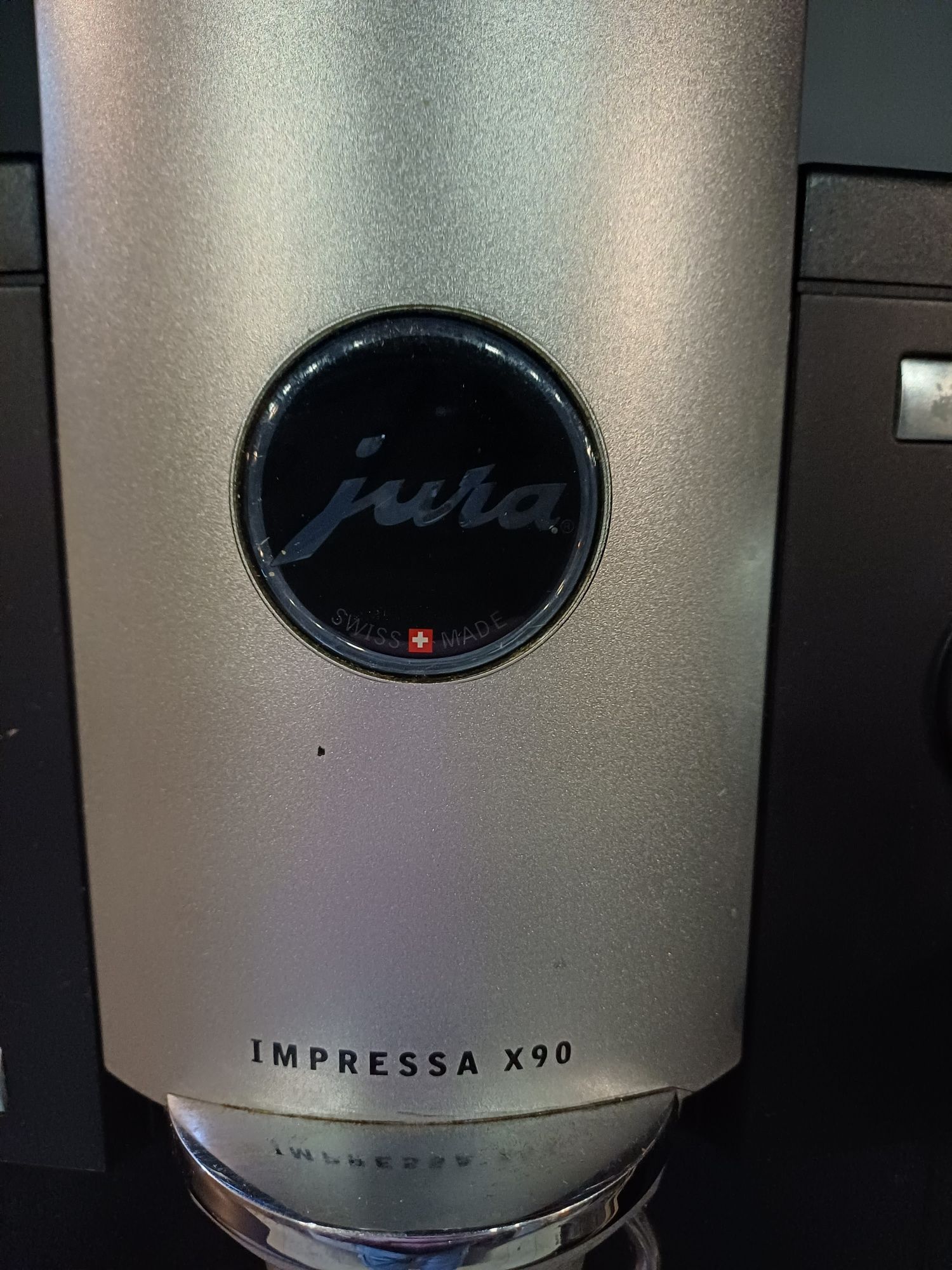 Profesjonalny ekspres do kawy Jura Impressa X9.