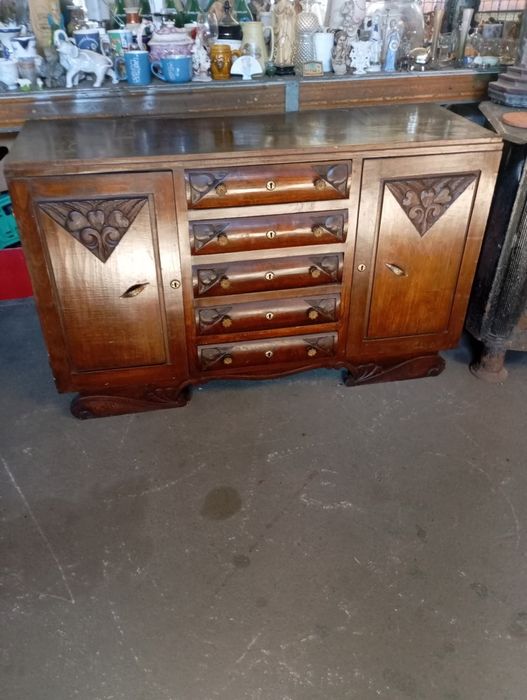 Vendo este móvel muito bonito bom estado