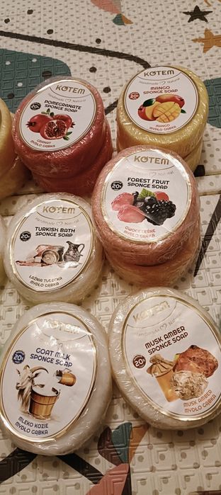 Mydełka peelingujace w gąbce