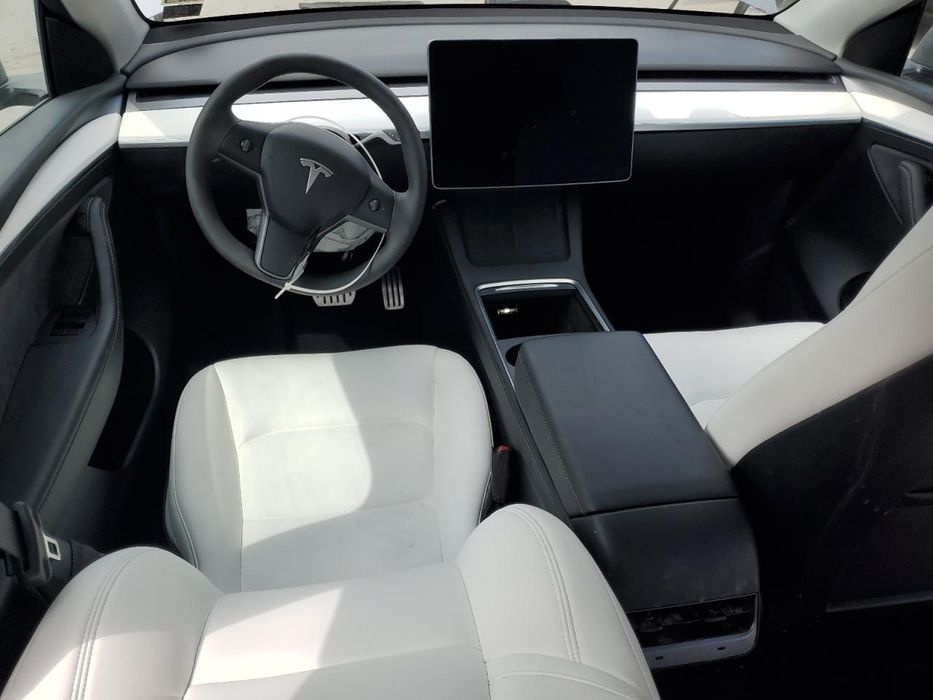 Tesla Y 2025 performace