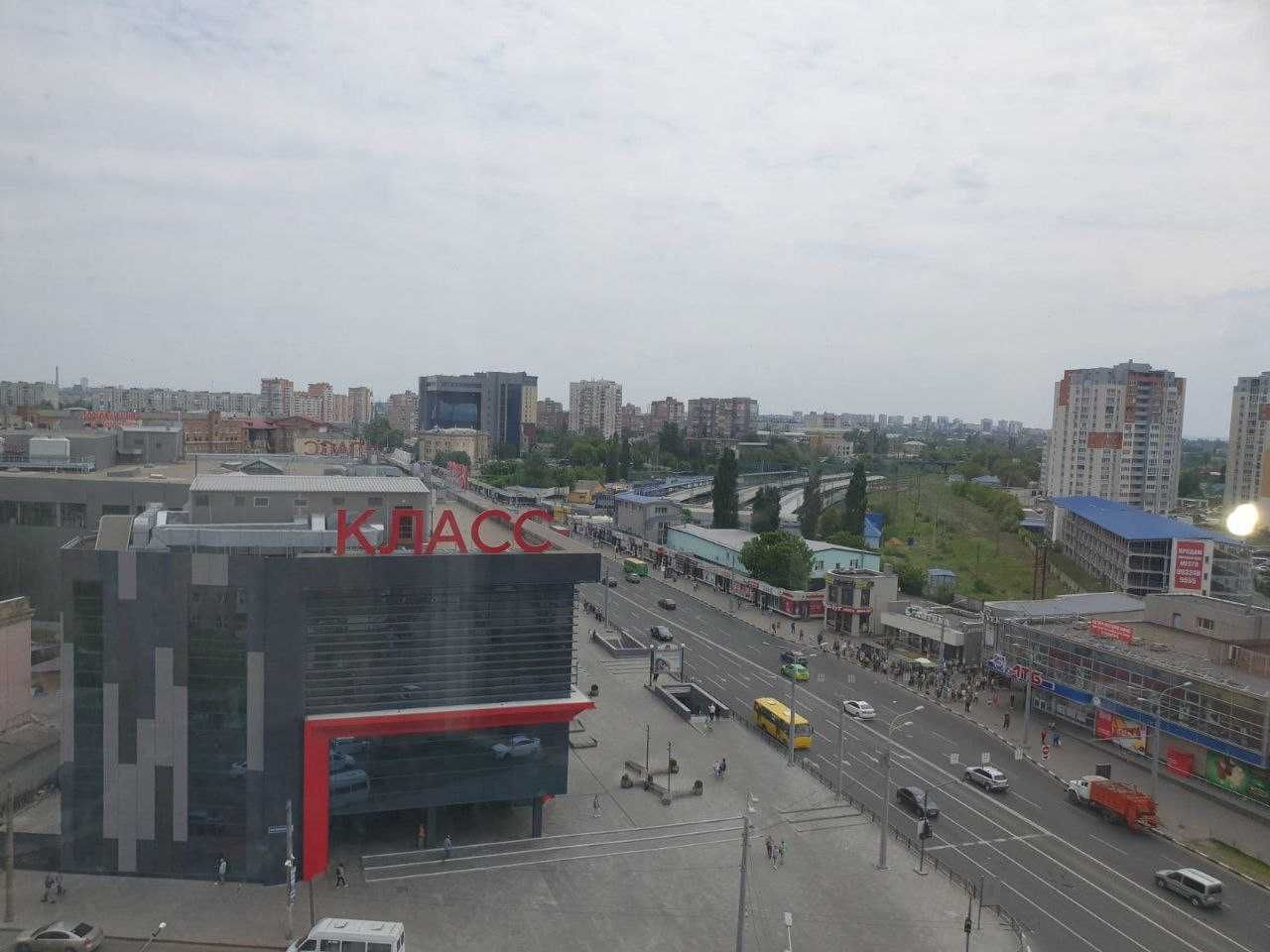 Продаж просторої 2-к квартири  м. Левада