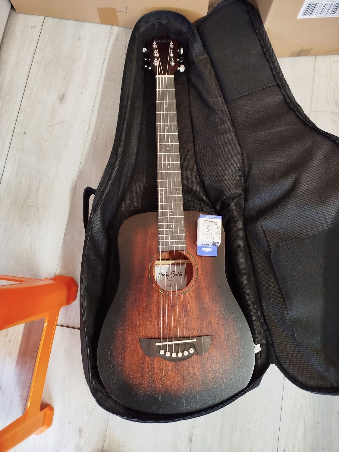 Guitarra acústica Harley benton delta blues (traveleller)