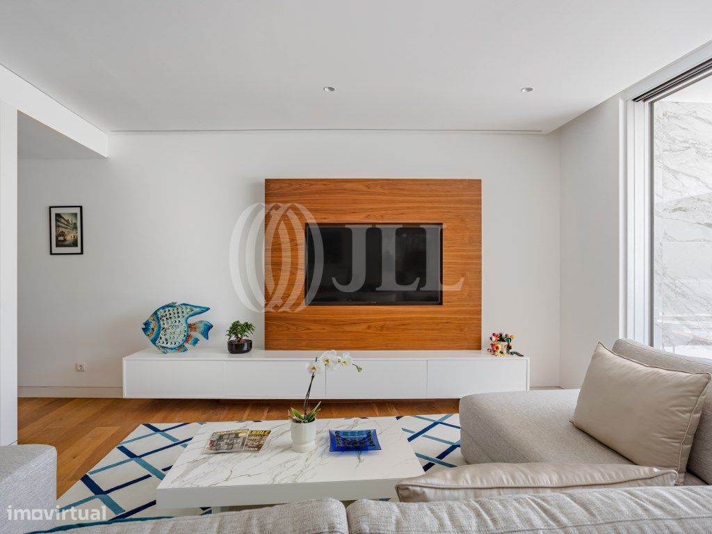 Apartamento T2 com garagem no LAKE 24, em Vilamoura, Algarve