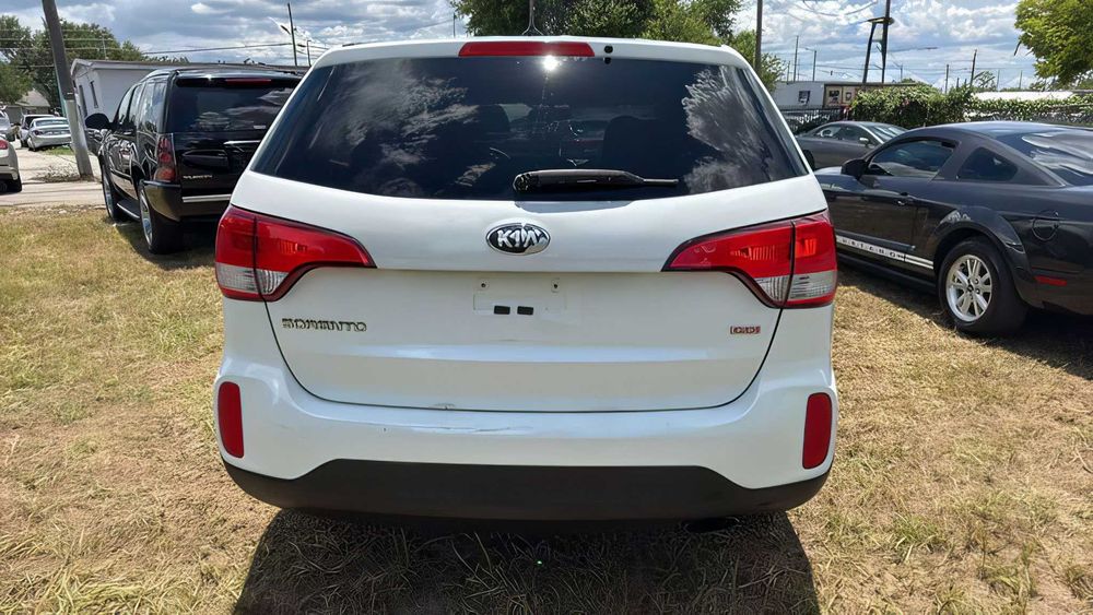Kia Sorento      2015