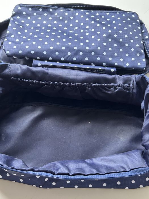 Necessaire + saco de sapatos.