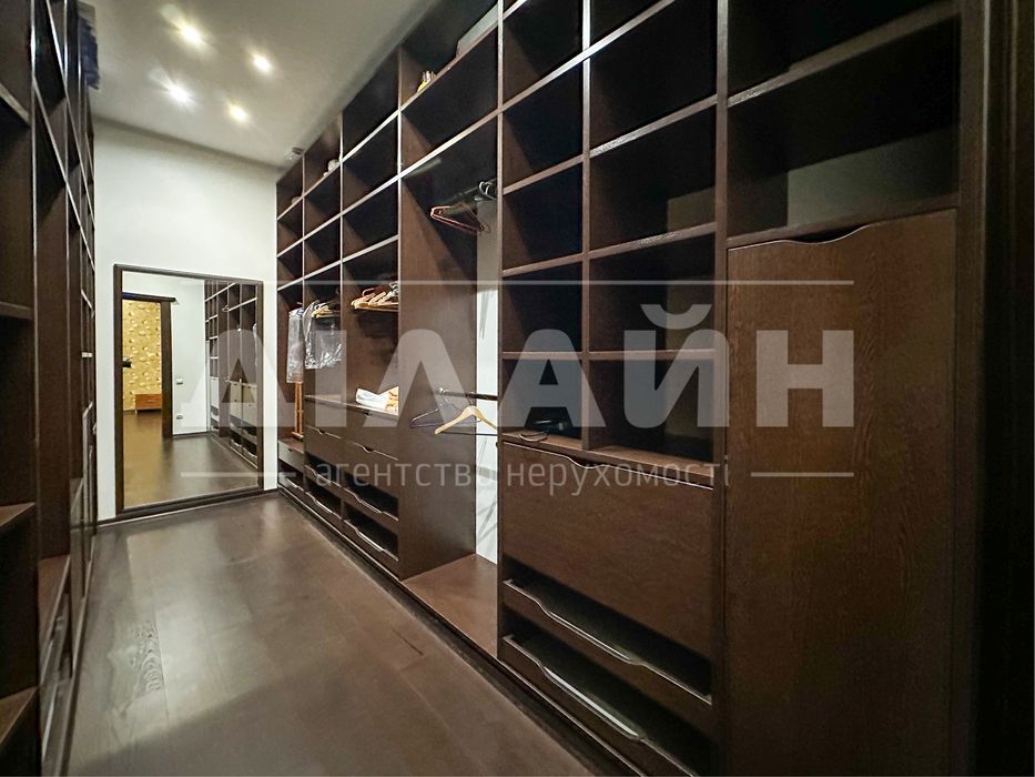 VIP Загородный дом на В.Лугу 4 спальни , 4 с/у.