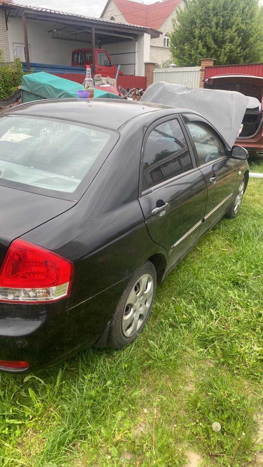 дверь Kia Cerato 2004-2009  передняя правая и задняя