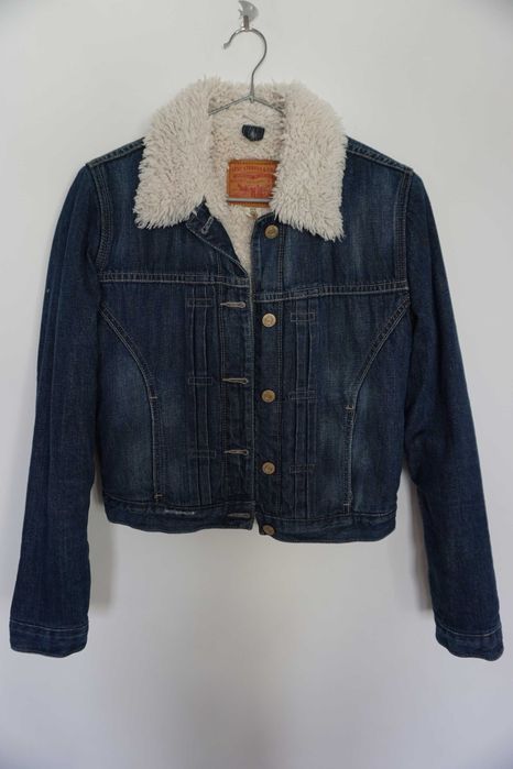 Oryginalna kurtka dżinsowa Levi's 34/XS ocieplana wewnątrz kożuszkiem