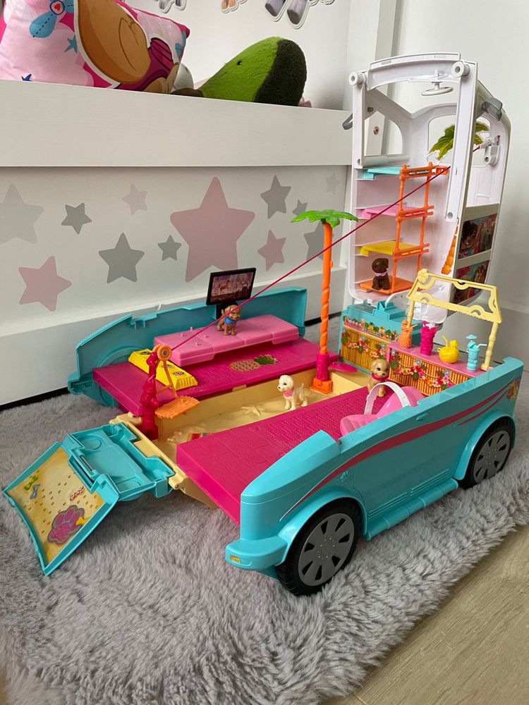 Wakacyjny pojazd kamper piesków Barbie