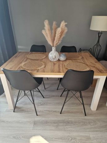 Zestaw do jadalni- stół, krzesła, stolik kawowy