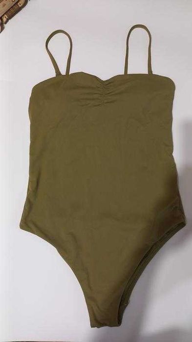 Суцільний зелений купальник розмір s